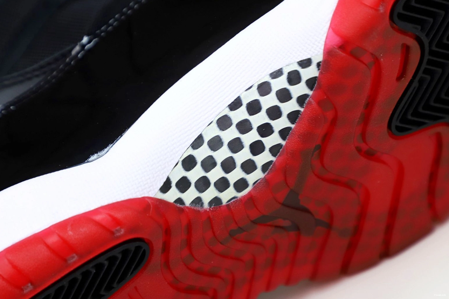 JORDAN 2019 RETRO 11 AIR 'BRED' 0123